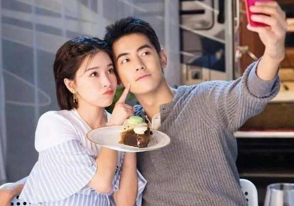 原形毕露:上综艺节目秀过恩爱就分手仳离的8大对明星 哪对最让你意外?|kaiyun开云网页版(图2)
原形毕露:上综艺节目秀过恩爱就分手仳离的8大对明星 哪对最让你意外?|kaiyun开云网页版(图2)