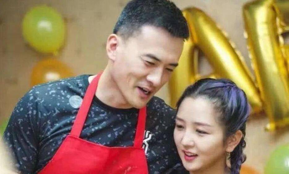 原形毕露:上综艺节目秀过恩爱就分手仳离的8大对明星 哪对最让你意外?|kaiyun开云网页版(图3)
原形毕露:上综艺节目秀过恩爱就分手仳离的8大对明星 哪对最让你意外?|kaiyun开云网页版(图3)