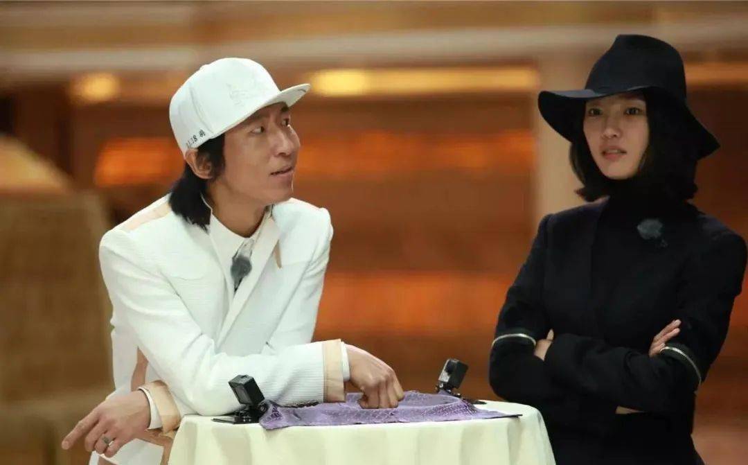 原形毕露:上综艺节目秀过恩爱就分手仳离的8大对明星 哪对最让你意外?|kaiyun开云网页版(图5)
原形毕露:上综艺节目秀过恩爱就分手仳离的8大对明星 哪对最让你意外?|kaiyun开云网页版(图5)