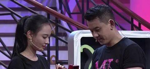 原形毕露:上综艺节目秀过恩爱就分手仳离的8大对明星 哪对最让你意外?|kaiyun开云网页版(图7)
原形毕露:上综艺节目秀过恩爱就分手仳离的8大对明星 哪对最让你意外?|kaiyun开云网页版(图7)