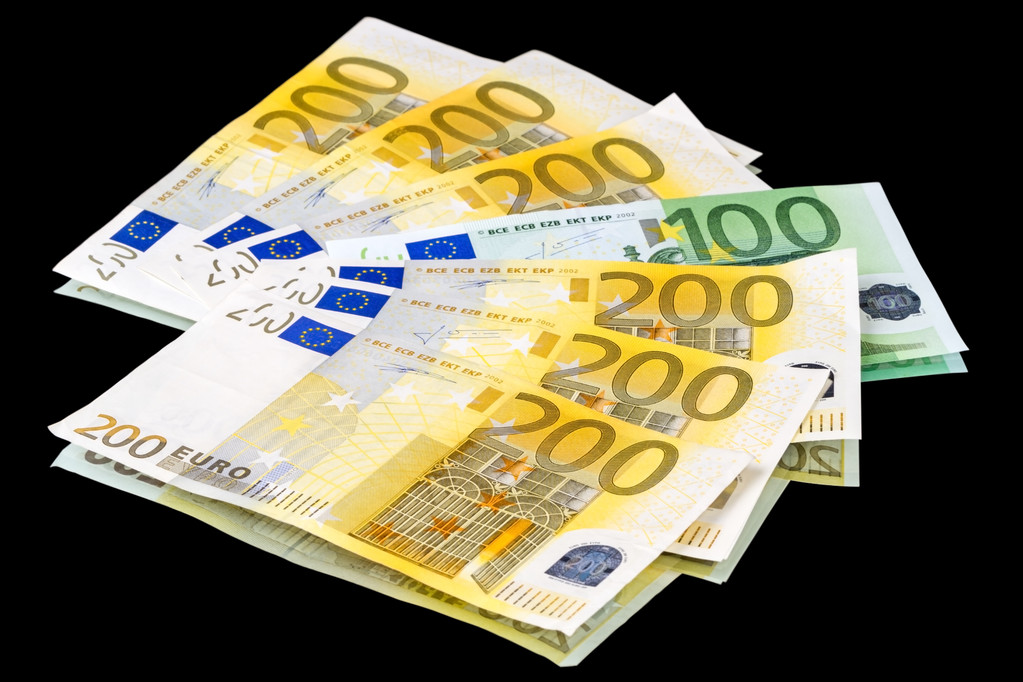 “kaiyun开云网页版”爱国忧民、述志抒怀——李白、杜甫等多位大师的传世作文素材(图1) kaiyun网页登录入口