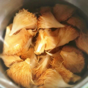 kaiyun开云网页版:全民抗疫艺术家在行动:王珂《致敬奔赴一线医护人员》(图3) kaiyun开云网页版