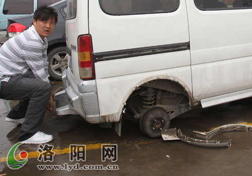 kaiyun开云网页版:全民抗疫艺术家在行动:王珂《致敬奔赴一线医护人员》(图2) kaiyun网页登录入口