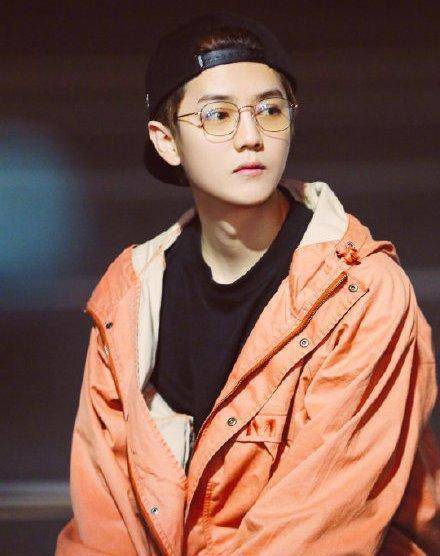 kaiyun开云官方在线登录：
《哈哈哈哈哈》被张雨剑的沙雕行为笑死了 陈赫张雨剑师兄弟互坑 鹿晗捧场王(图9)