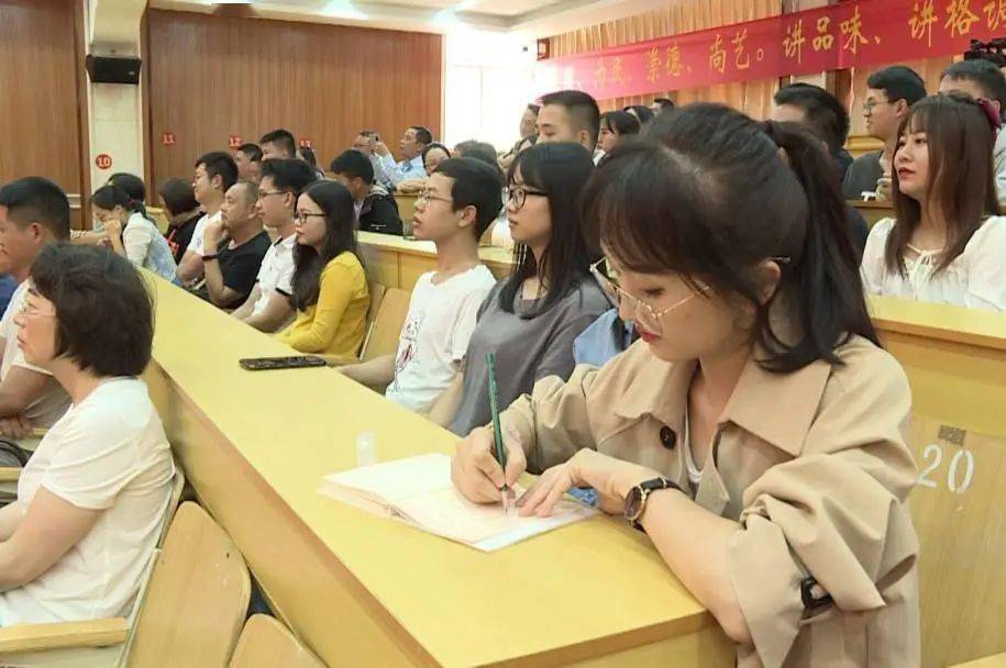 kaiyun开云网页版：
“我的中国梦”文化进万家“中央歌剧院声乐大师课”开课啦！(图9)