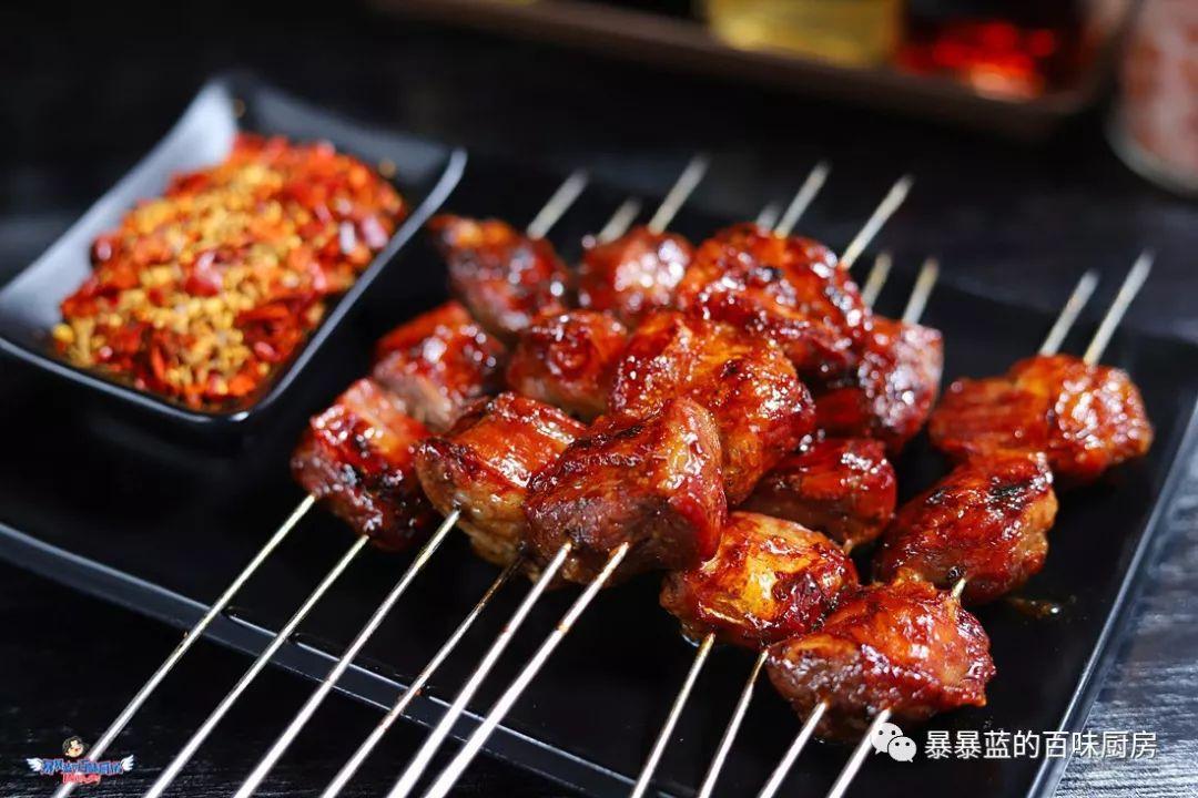 暗黑系漫改动画《天才玩偶》“比鬼神更可怕的,是人心”:kaiyun开云官方在线登录(图3) kaiyun开云官方在线登录